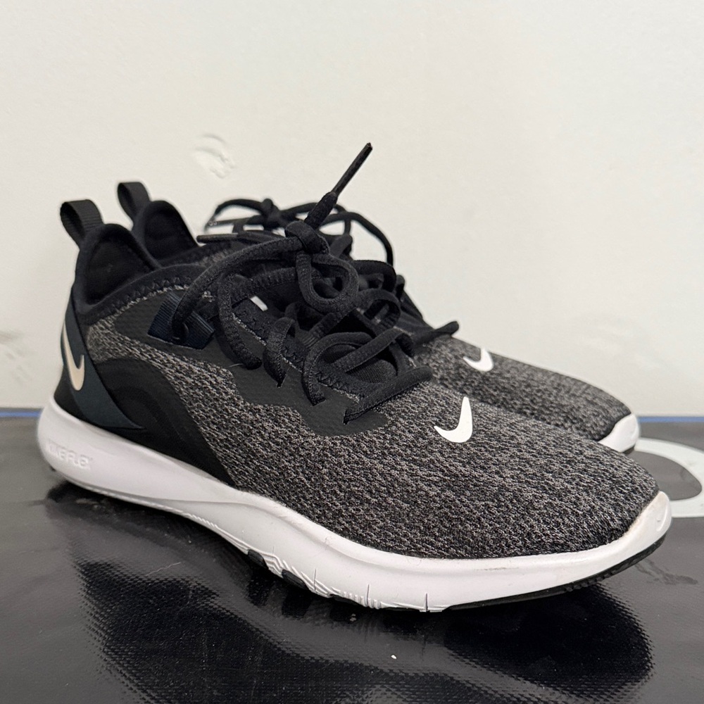 Nike Flex TR9 sneakers